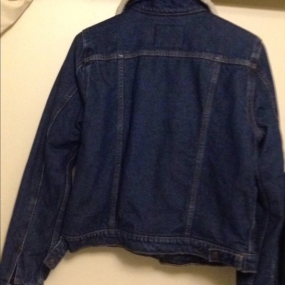 Levi's Sherpa Lined Denim Jacket (dark wash) - Picture 3 of 5